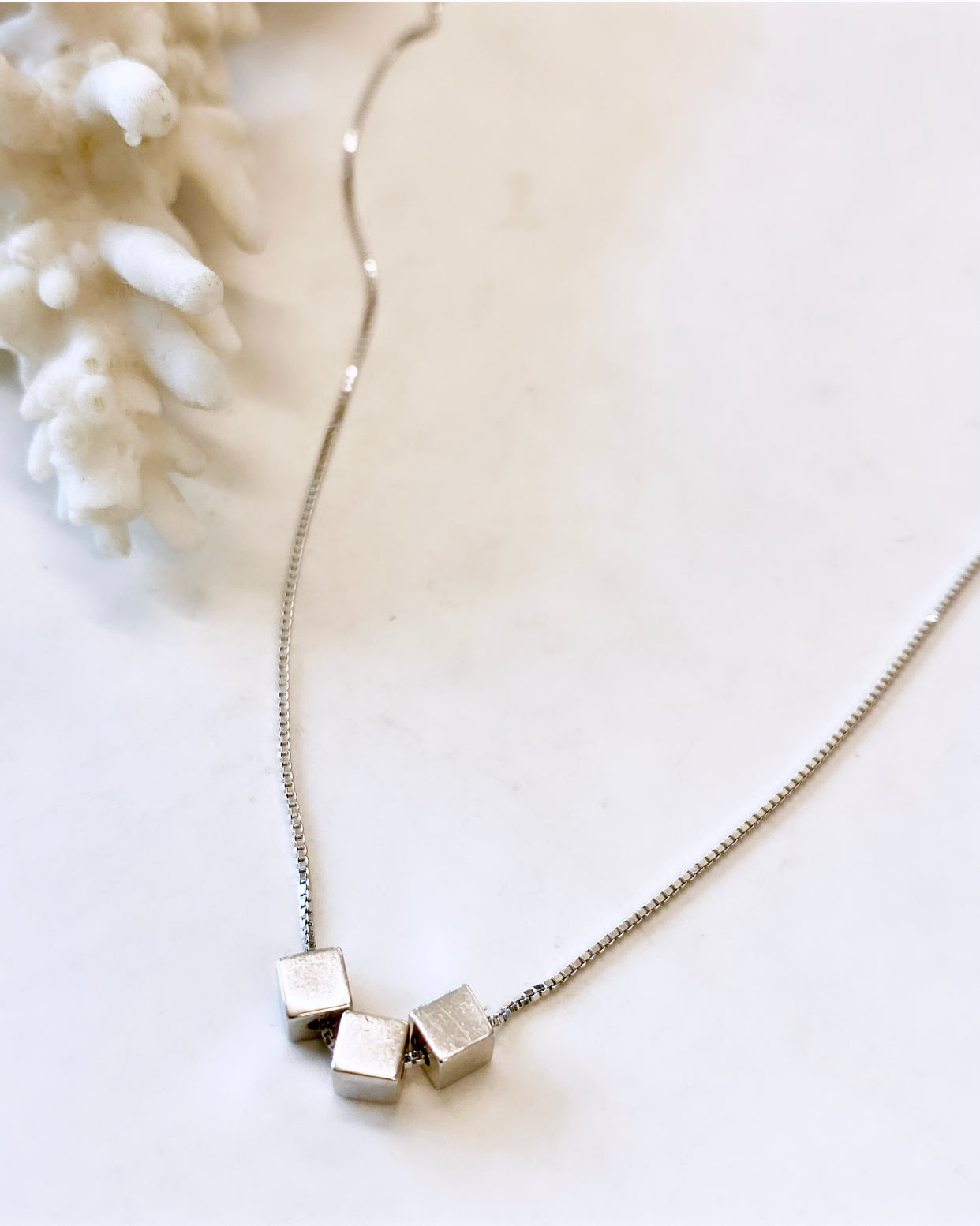 Cube Pendant Necklace - Bold Curb Chain Necklace - 18K White Gold Plat –  shygems.com